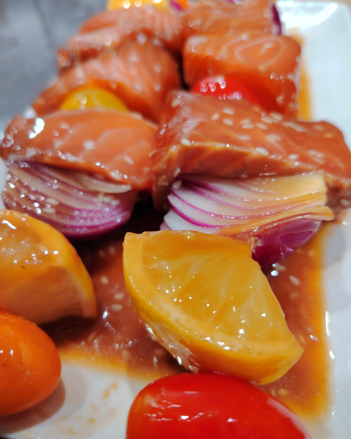 Brochette de saumon teriyaki-sesame-citron - pièce