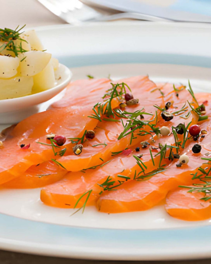Gravlax de saumon / Pommes de terre vapeur - la part