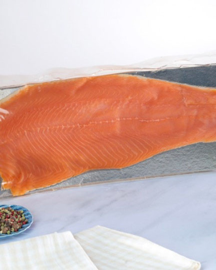 Bande de saumon fumé prétranché - 1kg