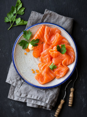 Bande de saumon fumé prétranché - 1kg